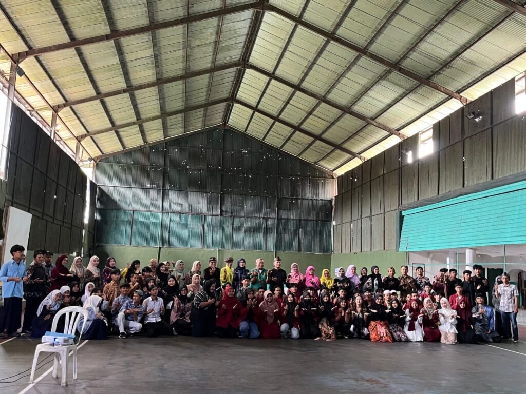 PKBM Galaxi Sukabumi Toreh Prestasi Gemilang! Harus Jadi Panutan buat yang lainnya! 2 WhatsApp Image 2025 06 01 at 20.29.44 8f47392b