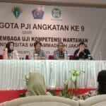 18 Jurnalis Lulus UKW di Indramayu, PJI Kompeten Saja Tidak Cukup, Harus Rendah Hati WhatsApp Image 2025 06 02 at 00.16.13 4cf77380