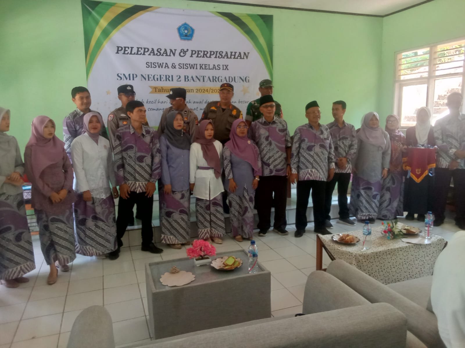 SMPN 2 Bantargadung Gelar Kelulusan: 120 Siswa Lulus, Sekolah Taat Aturan Tanpa Euforia Berlebihan 1 WhatsApp Image 2025 06 02 at 15.08.06 76ab545c
