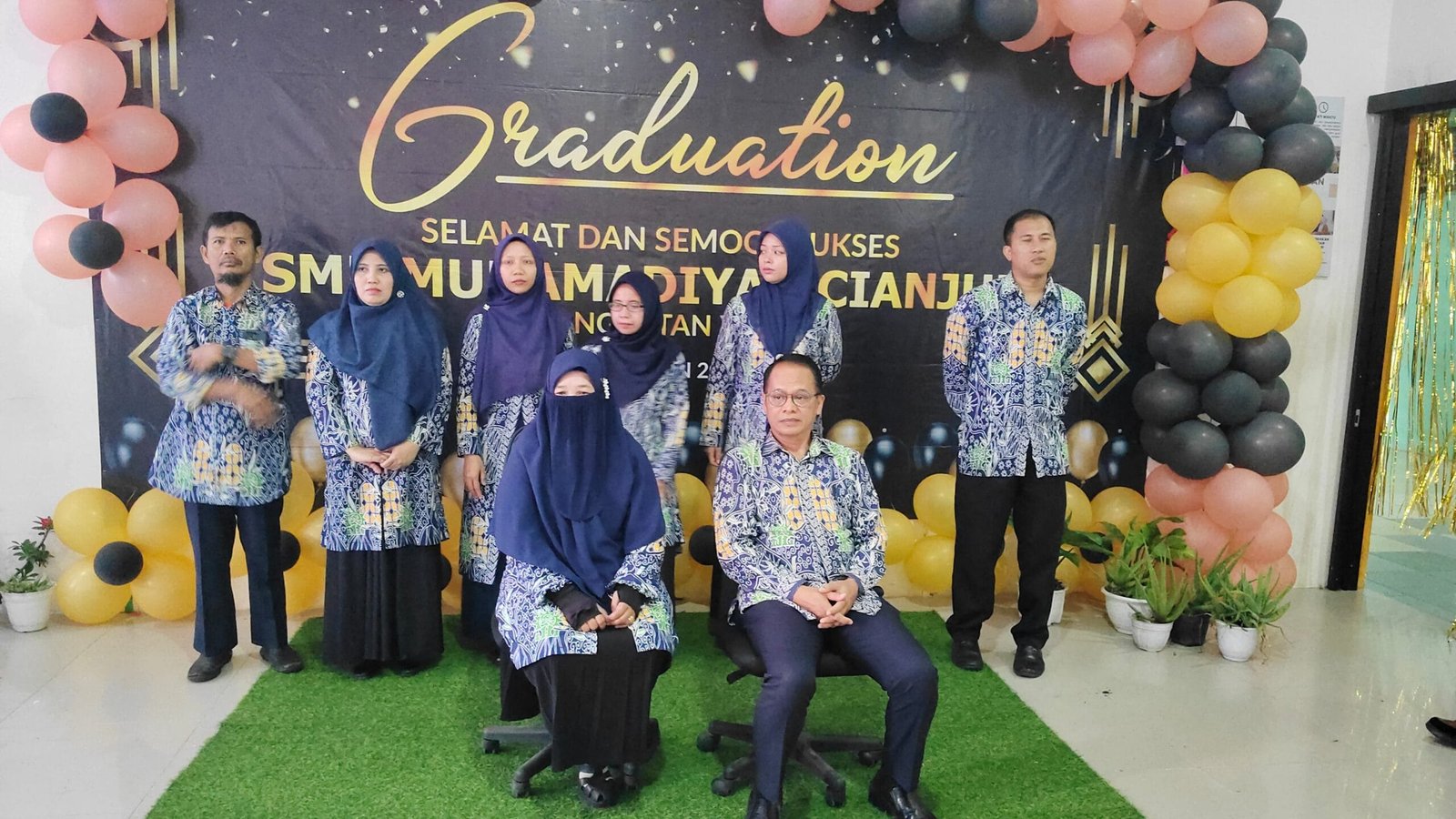 Tiga Tahun Penuh Makna: SMP Muhammadiyah Cianjur Gelar Perpisahan Sarat Pesan Moral dan Spirit Muhammadiyah 1 WhatsApp Image 2025 06 21 at 22.42.04 31997b6a scaled