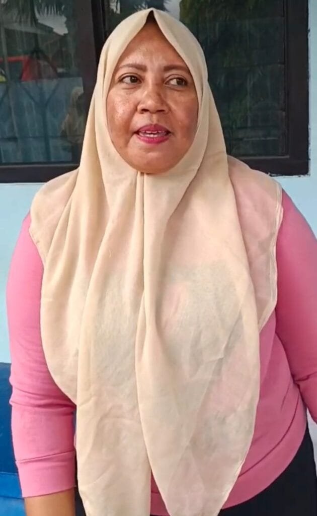 Momen Indah Pelindo Kalianget Bersama Yayasan Peduli Kasih TKBM Menyalurkan 100 Paket Sembako pada Anak Yatim dan Kaum Duafa di Dua Desa 3 WhatsApp Image 2025 06 30 at 09.32.11 5900f096