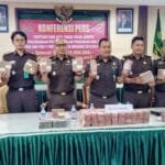 Dugaan Korupsi Dana BOS di SMK PGRI 2 Ponorogo, Kejari Sita Rp 3,1 Miliar dan 14 Kendaraan kejari ponorogo sita uang rp 31 miliar dan 14 kendaraan 1750755032623 169 1