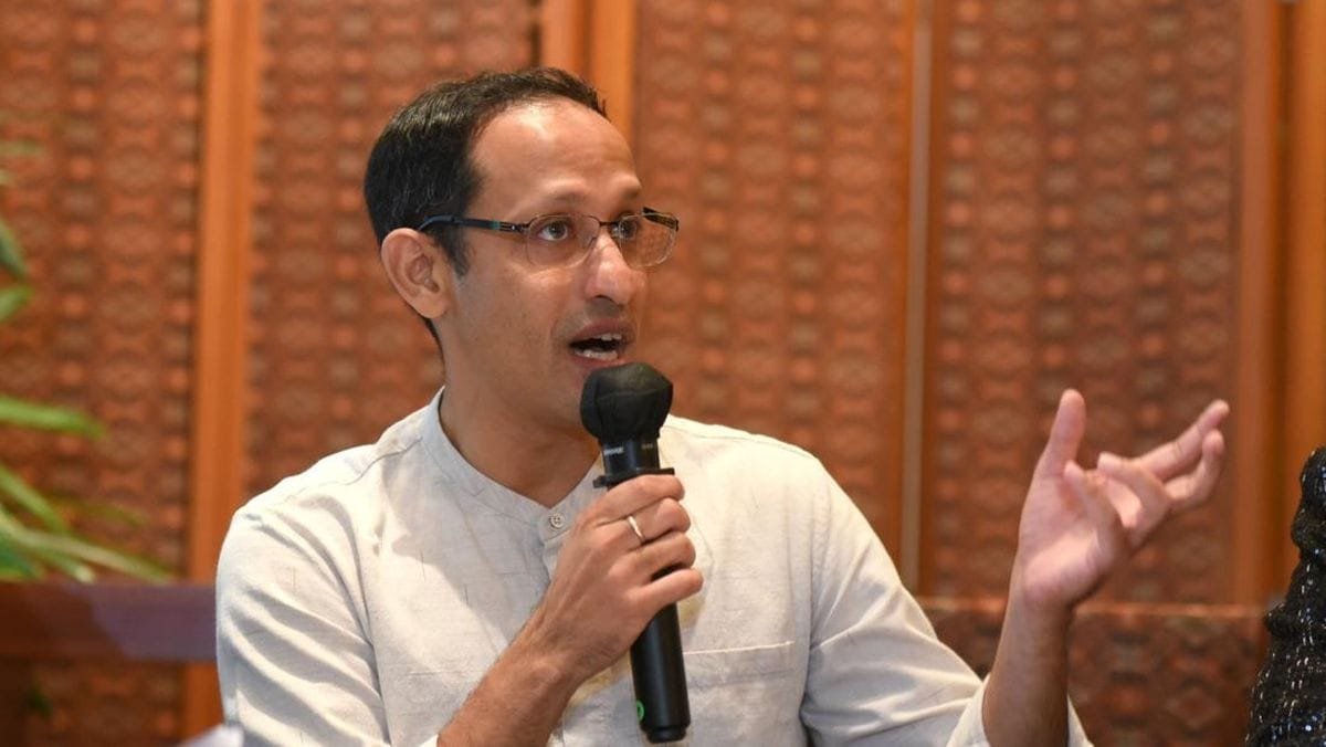 nadiem makarim klarifikasi terkait isu pengadaan chromebook 1749527700036 169