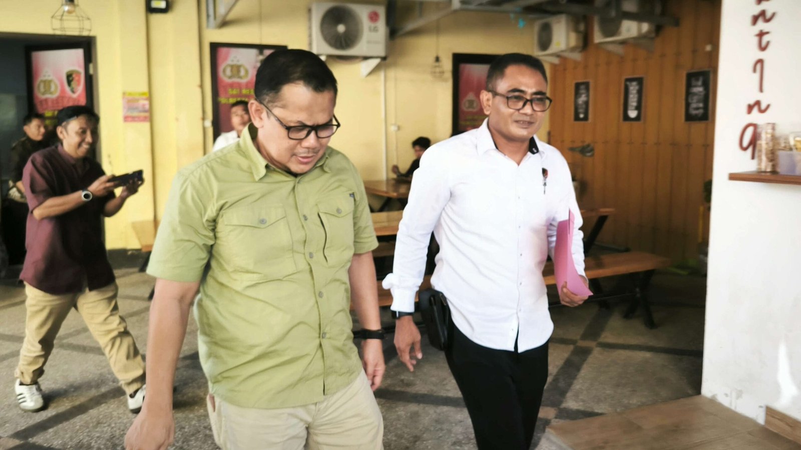 Resmi Ditahan, Wirajaya Kusuma Jadi Tersangka Utama Kasus Korupsi Masker COVID-19 di NTB 1 1vhyjpfk4vcrvy9 scaled