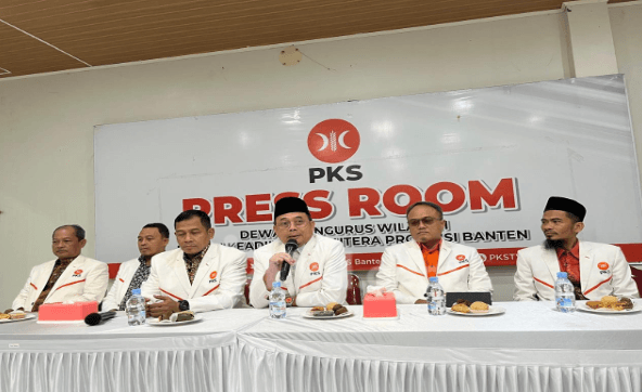 PKS Copot Budi Prajogo dari Wakil Ketua DPRD Banten, Imbas Dugaan Titipan Siswa di SPMB 1 Screenshot 2025 07 02 081035