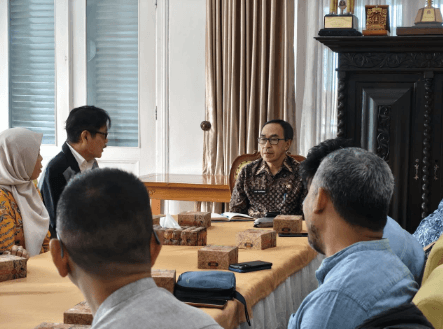 Gebrakan Pendidikan di Sukabumi! Sekda Ade Suryaman Tegaskan Dukungan Penuh terhadap Program Kuliah Gratis untuk Mahasiswa Berprestasi dan Kurang Mampu 1 Screenshot 2025 07 21 145335