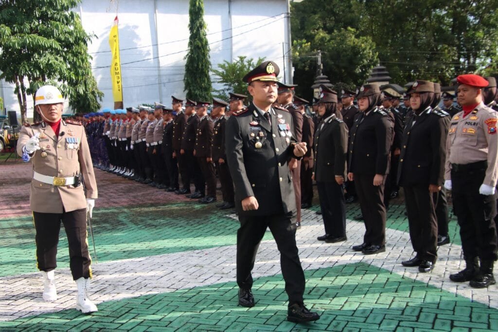 Polres Sumenep Gelar Upacara Hari Bhayangkara ke-79 2 WhatsApp Image 2025 07 01 at 13.14.27 eee81e28