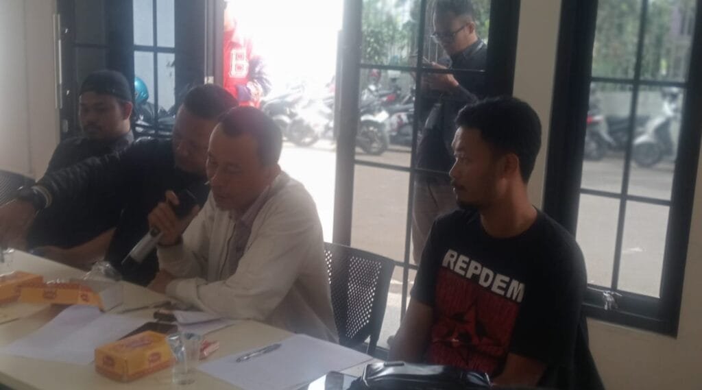 Repdem Kota Sukabumi Desak KCD Pendidikan Wilayah V Bertanggung Jawab atas Carut-Marutnya SPMB 2025 2 WhatsApp Image 2025 07 17 at 15.24.53 32e0b369 1