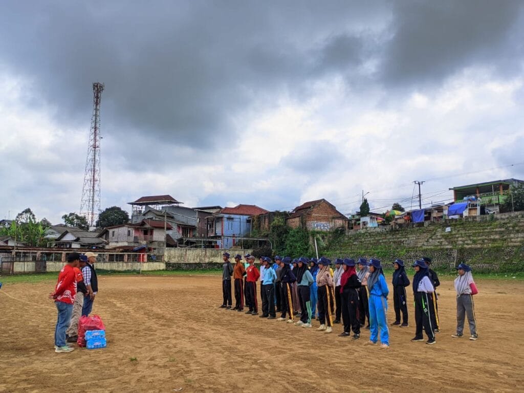 Semangat Merah Putih Berkobar di Kabandungan, Paskibra 2025 Mulai Latihan Perdana 2 WhatsApp Image 2025 07 29 at 14.20.48 6e06e92e