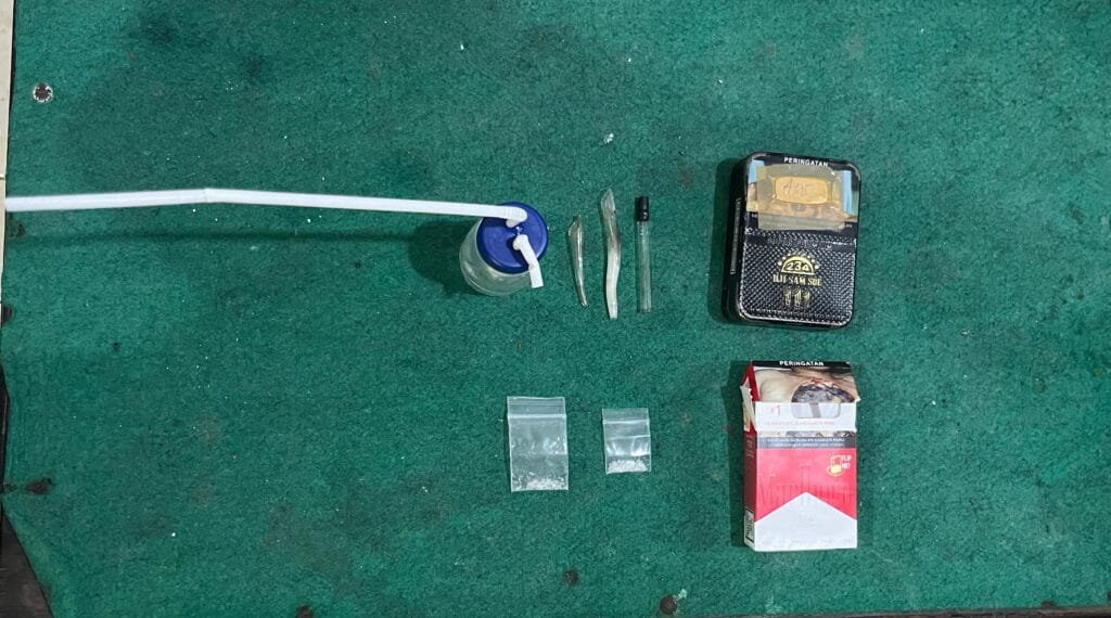 Polsek Kangean Amankan Pengedar Sabu di Gardu Kebun Desa Duko 3 WhatsApp Image 2025 07 30 at 10.02.46 ae589fc0