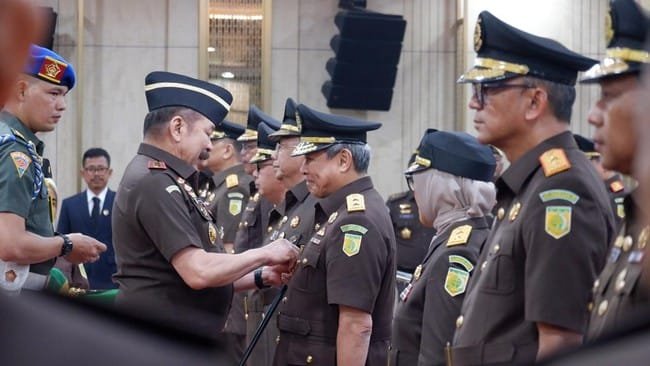 jaksa agung lantik 11 kajati 1752714206332 169