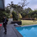 Kejagung Sita Rumah Mewah Riza Chalid: Ada Kolam Renang, Taman Luas, dan Berdiri di Atas Lahan 6.500 m² Screenshot 2025 08 28 083140