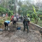 TNI dan Warga Kebut Pembangunan Jalan Desa Sarimulyo, TMMD Boyolali Target Rampung Sebelum 21 Agustus. WhatsApp Image 2025 08 11 at 08.35.27 870f799a