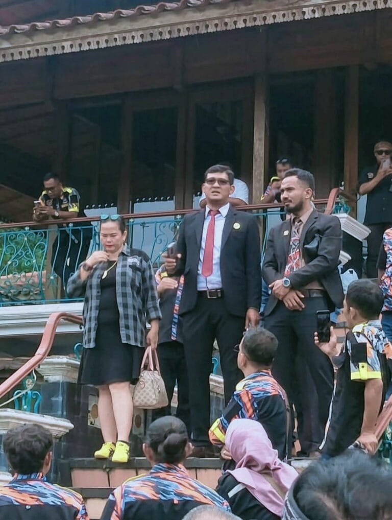 Lambatnya KPK Dalam Menangani Kasus Dugaan Korupsi Mantan Ketua Komisi IV DPR-RI.