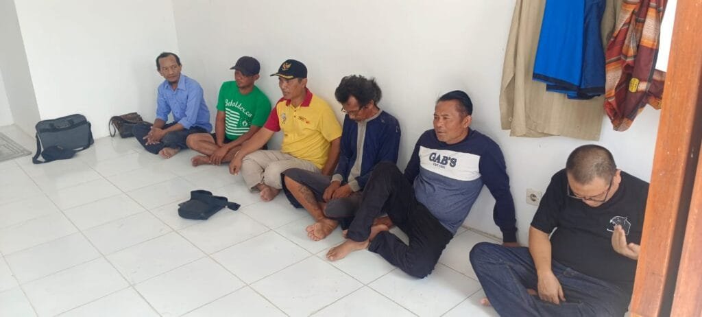 Heboh di Sidoarjo! Pengusaha Kecil Dirikan Kelompok UMKM “Bunda Munawaroh” Demi Selamatkan Lingkungan & Ekonomi Warga! 3 WhatsApp Image 2025 08 16 at 22.13.48 0e2cdd96