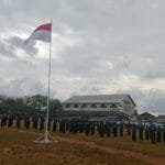 Bendera Sangsaka Merah Putih Berkibar di Alun- alun Arjasa Kangean. WhatsApp Image 2025 08 17 at 02.59.23 fca397e2