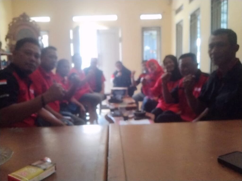 PAC PDI Perjuangan Cibeureum Gelar Rapat Pleno: Konsolidasi dan Penguatan Struktural Jelang Agenda Politik Mendatang 3 WhatsApp Image 2025 08 27 at 12.18.08 7325c923