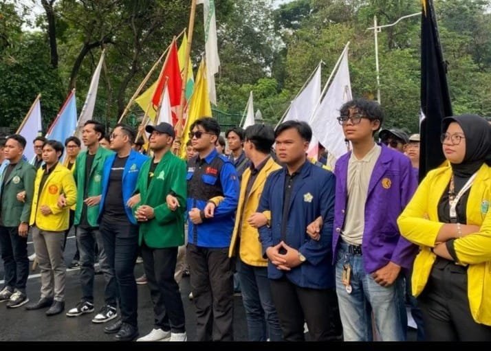 BEM SI Kerakyatan Tunda Aksi di DPR, Pertimbangkan Situasi Jakarta yang Tidak Kondusif 1 WhatsApp Image 2025 09 02 at 17.42.36 b220338b