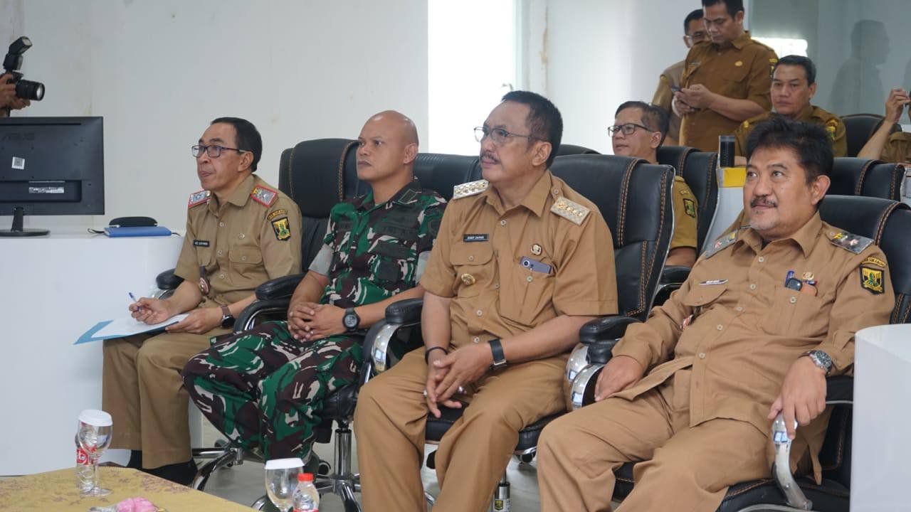 Bupati Sukabumi, Sekda, dan Forkopimda Ikuti Rakor Pengendalian Inflasi Nasional Tahun 2025 5 566223173 1220148543480315 1116260877102402603 n