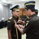 Kejati Jabar Lantik 16 Kajari dan 9 Pejabat Baru, Kajati Hermon Dekristo Tekankan Integritas dan Tanggung Jawab WhatsApp Image 2025 10 29 at 13.44.21