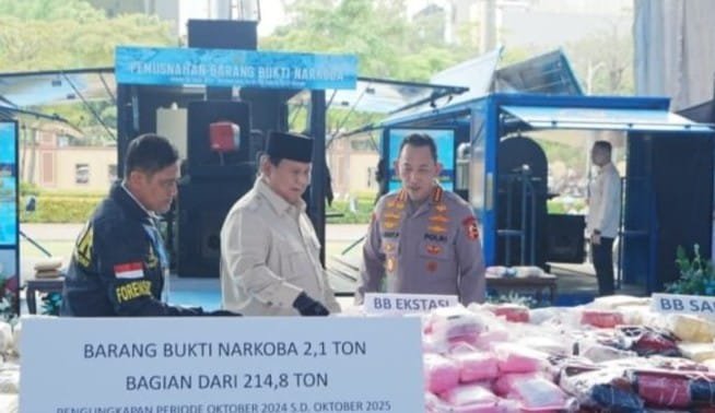 Presiden Prabowo Pimpin Pemusnahan 214 Ton Narkoba Senilai Rp29 Triliun: Polri Selamatkan 629 Juta Jiwa dari Bahaya Narkotika 2 WhatsApp Image 2025 10 30 at 01.39.32