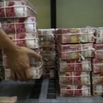 Kemendikbudristek dan Vendor Kembalikan Uang Dolar dan Rupiah ke Kejagung Terkait Kasus Laptop Digitalisasi Pendidikan ab4430c4 203e 4bfa 938b 5a313a5b9128 169