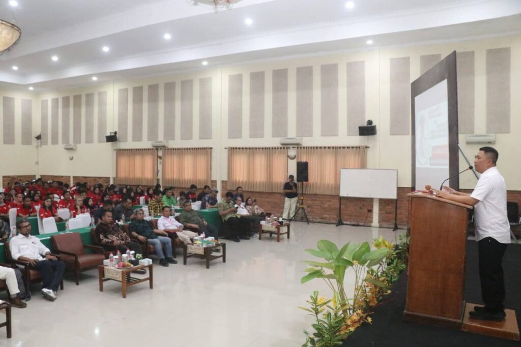 Wabup Sukabumi Buka Rakerwil KSBSI Jabar dan Konfercab FSB KIKES Sukabumi 2 591729663 1253847206777115 4231811773203262143 n