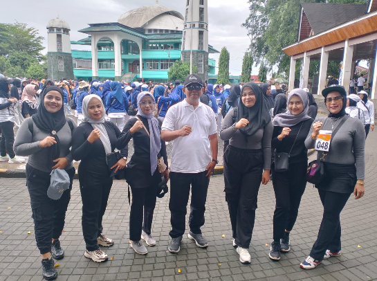 Ribuan Warga Meriahkan Lintas Alam BLADES di Pelabuhan Ratu, H. Iman Adinugraha Turut Hadir Berbaur dengan Peserta 1 Screenshot 2025 11 10 081239