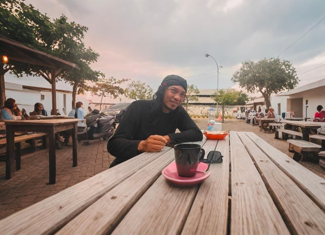 Saling Mencintai di Tengah Gelombang Seismik di Pulau Kangean 2 WhatsApp Image 2025 11 04 at 11.50.40 80dbec3c