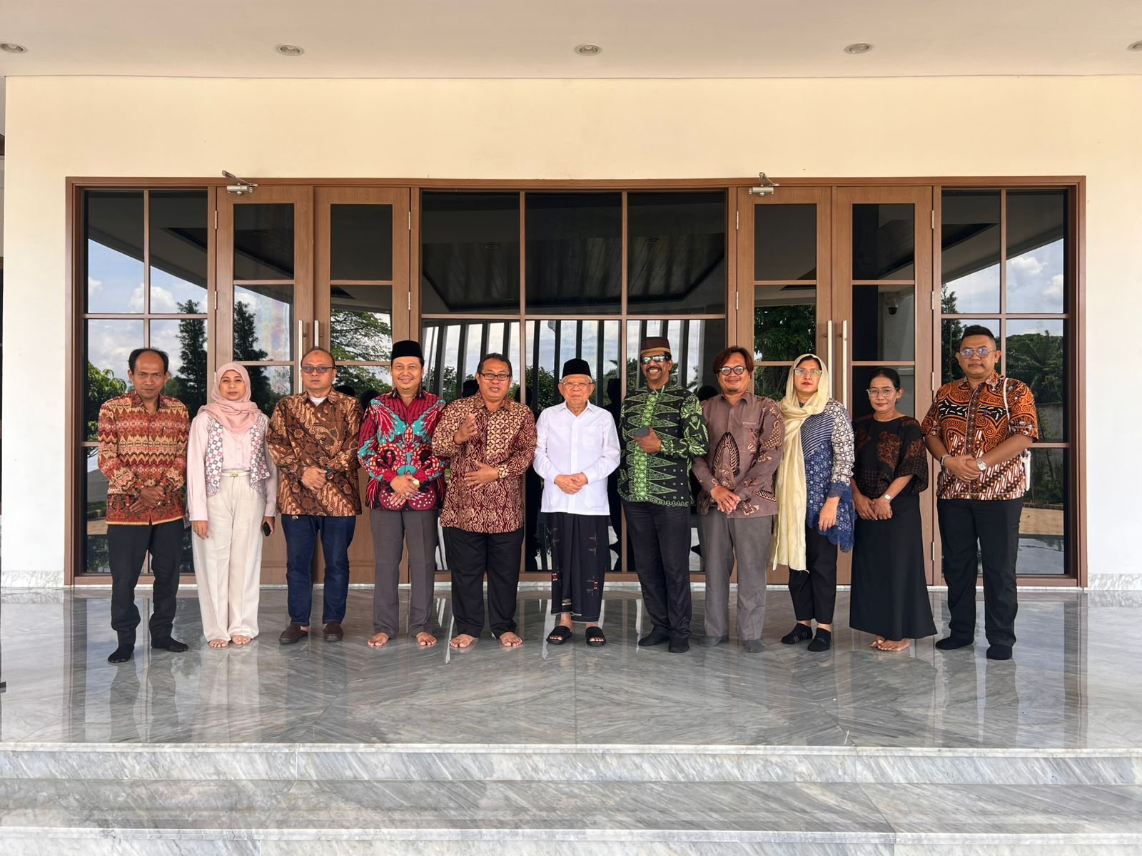 KH. Ma’ruf Amin Resmi Pimpin Dewan Penasehat SMSI, Dukung Penguatan Ekosistem Media Siber Nasional dan HPN 2026 di Banten 2 WhatsApp Image 2025 11 04 at 15.58.12 1