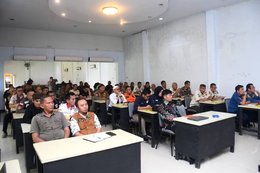 Satpol PP Sukabumi Gelar Pertemuan Satlinmas 2026, Siapkan Pengukuhan di Seluruh Wilayah 2 617869615 1294349652726870 471711574476149105 n