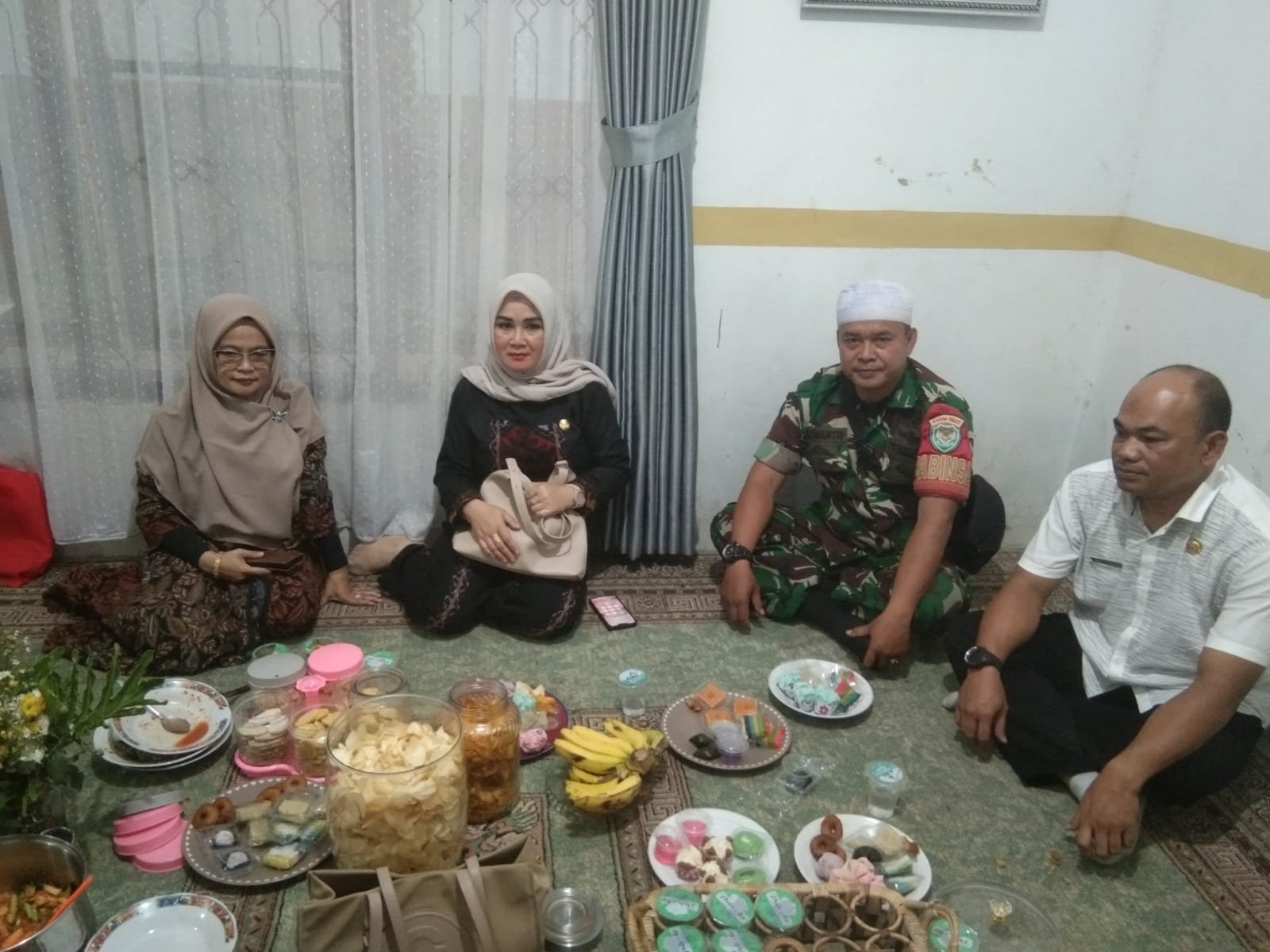 Babinsa dan Camat Sukalarang Laksanakan Anjangsana ke Pondok Pesantren 1 WhatsApp Image 2026 01 05 at 11.49.47