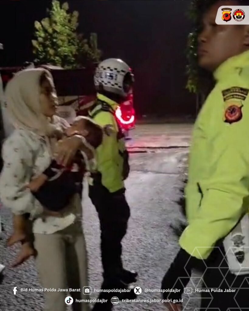 Aksi Sigap Satlantas Polres Indramayu Selamatkan Balita Kejang di Tol Cipali KM 137 3 WhatsApp Image 2026 03 26 at 16.26.08 1