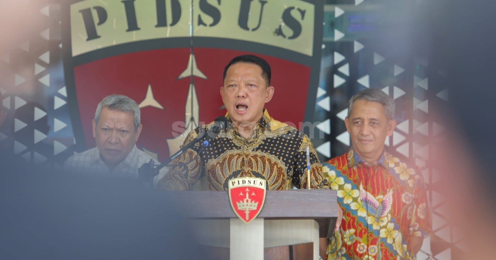83925 jampidsus febrie adriansyah
