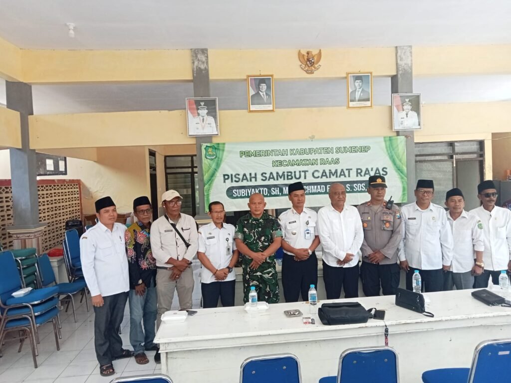 Momen Pisah Sambut Camat Raas Dari Subiyakto SH.MH Pada Achmad Fikri,S.SOS,MM. 2 WhatsApp Image 2026 07 22 at 1.04.31 PM 1