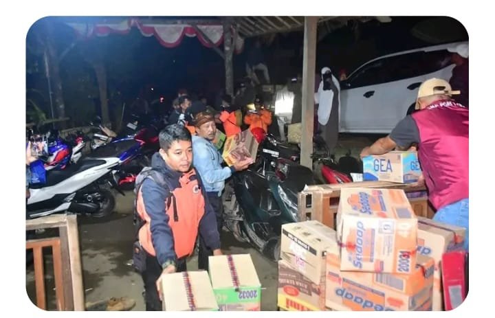 Bupati Sukabumi Tinjau Langsung Ciptamulya, Perintahkan Penanganan Darurat Usai Kebakaran Hanguskan Puluhan Rumah Adat 2 WhatsApp Image 2026 07 26 at 11.25.54 AM