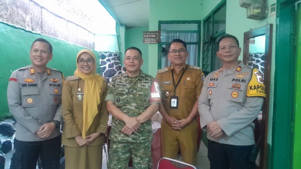 Dirgahayu TNI ke-81, Polsek Cidadap Perkuat Sinergitas TNI-Polri 2 WhatsApp Image 2026 10 05 at 2.40.29 PM