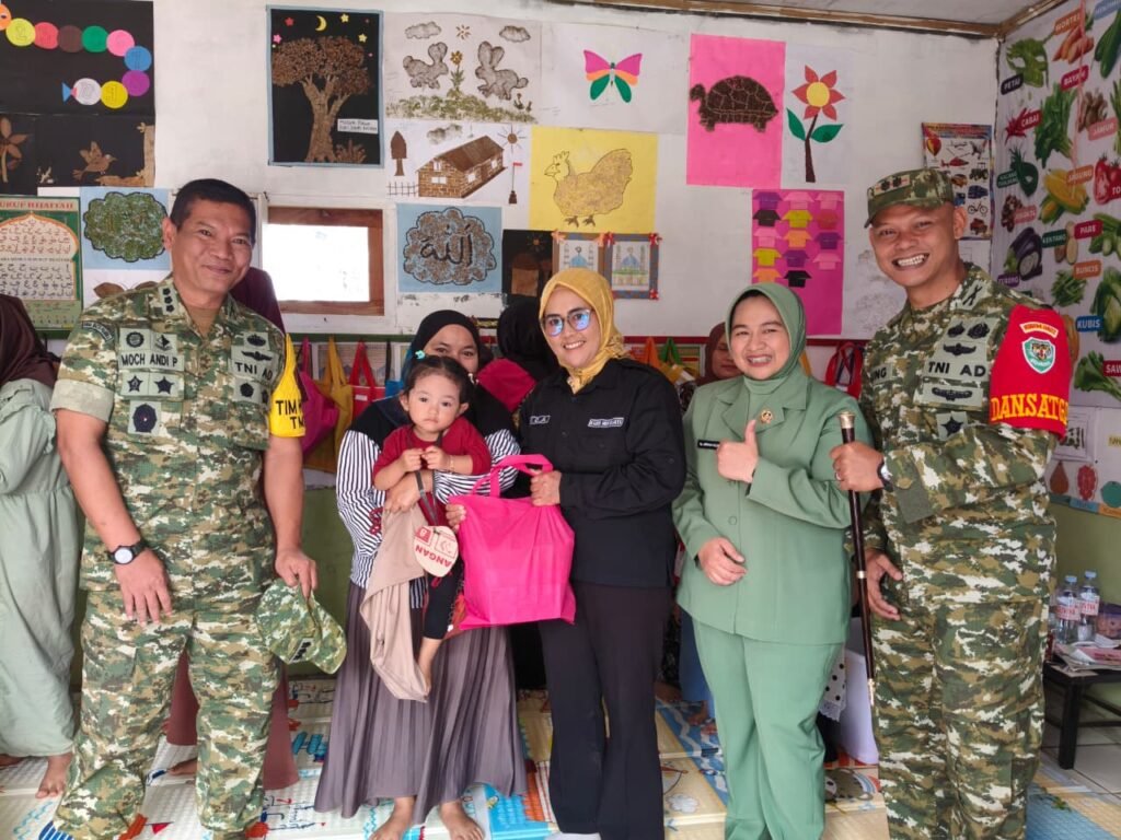 Dandim 0622 Dampingi Tim Wasev Itjenad Tinjau Progres TMMD ke-130 di Desa Mekarjaya 3 WhatsApp Image 2026 10 25 at 1.26.06 PM
